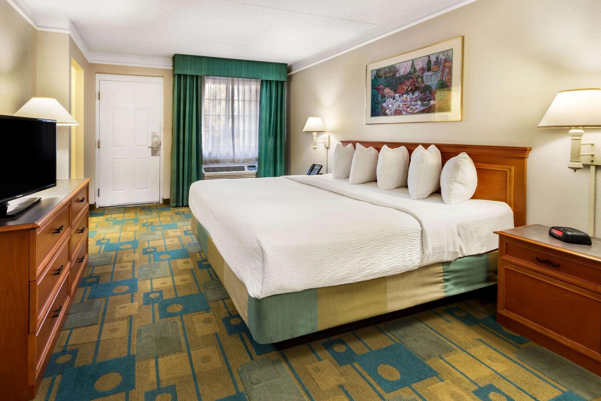 La Quinta Inn By Wyndham Albuquerque Northeast Bagian luar foto