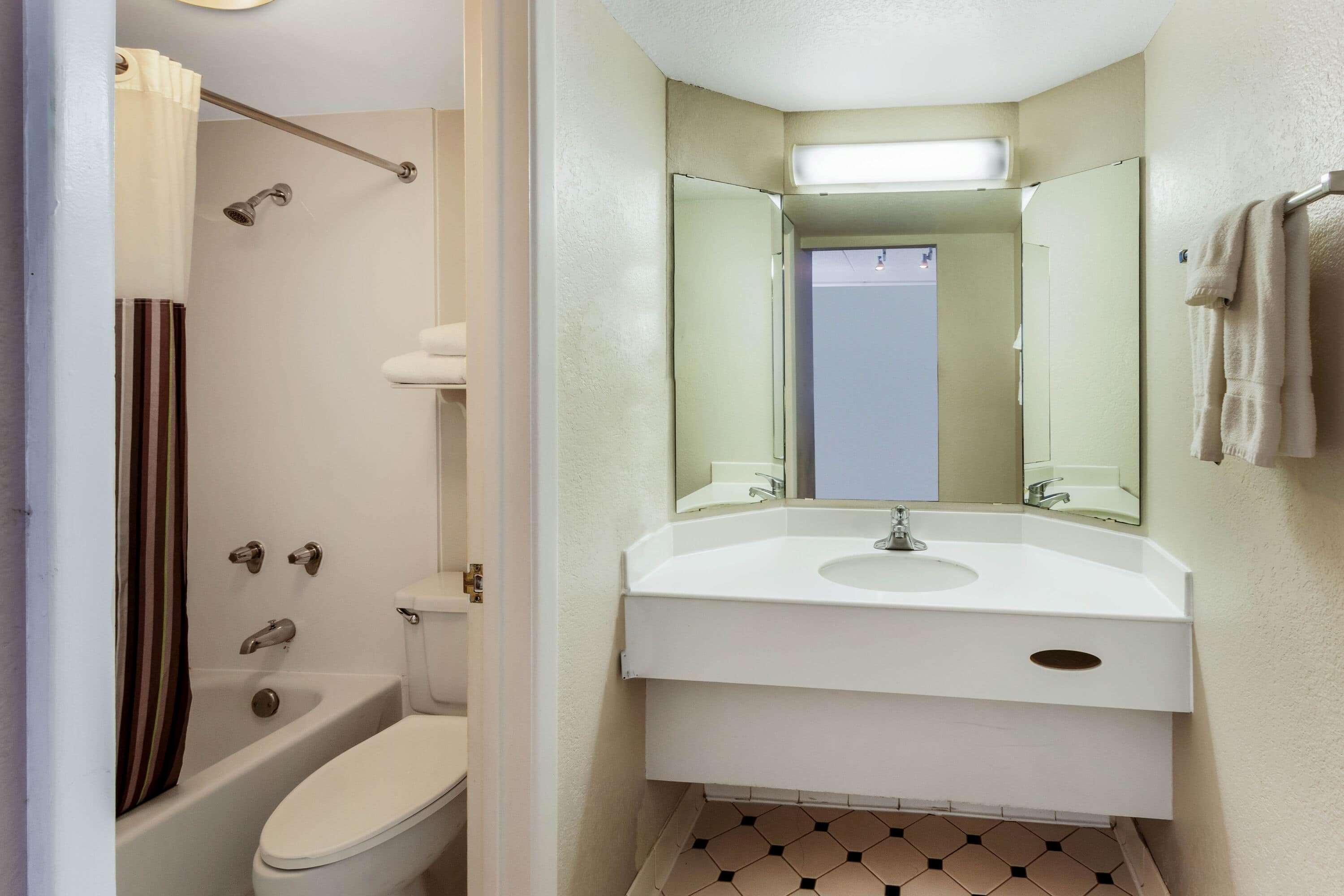 La Quinta Inn By Wyndham Albuquerque Northeast Bagian luar foto